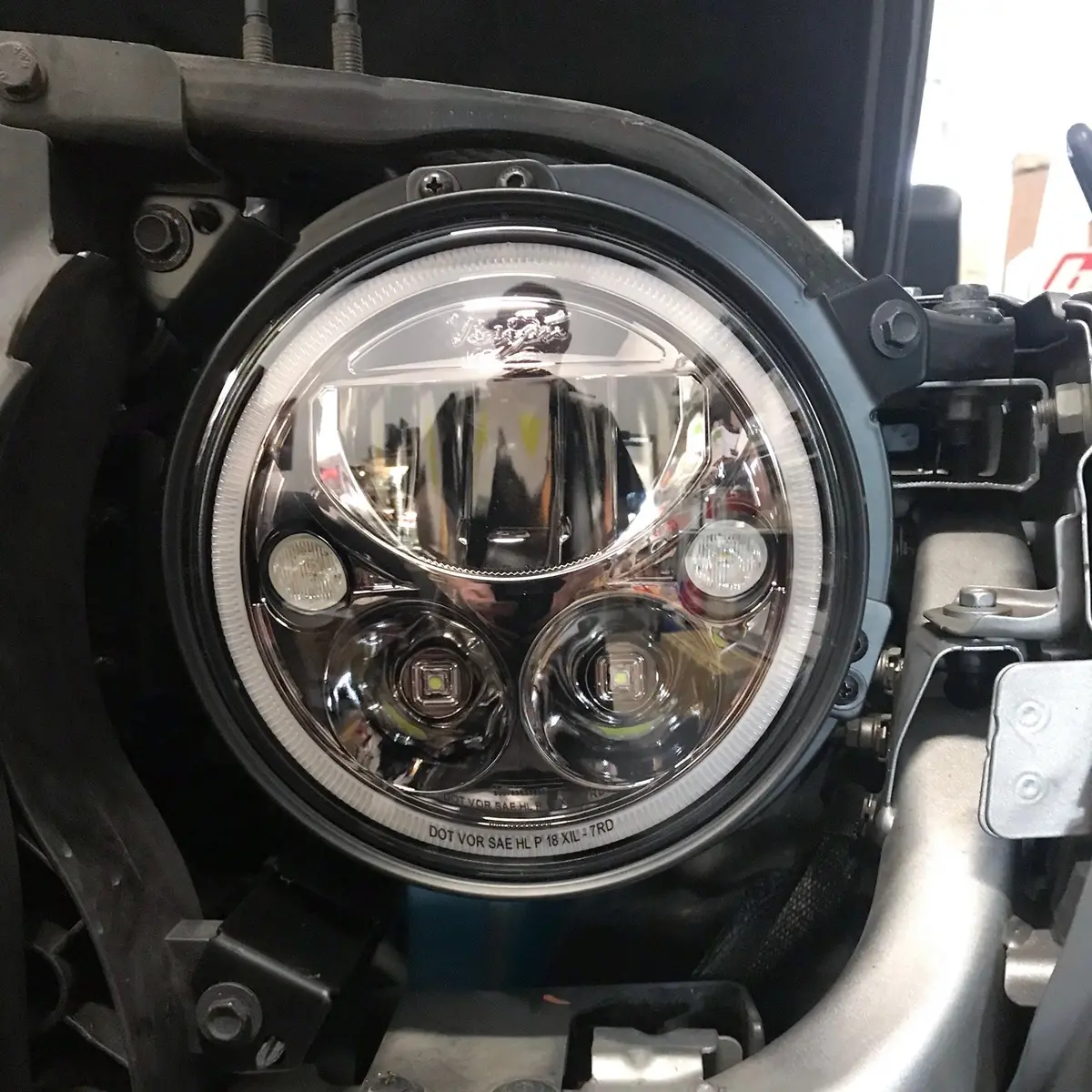 18+ Jeep Jl / '20+ Jeep Gladiator Vx Led Headlight Kit - Black Chrome | Amber Halo 1