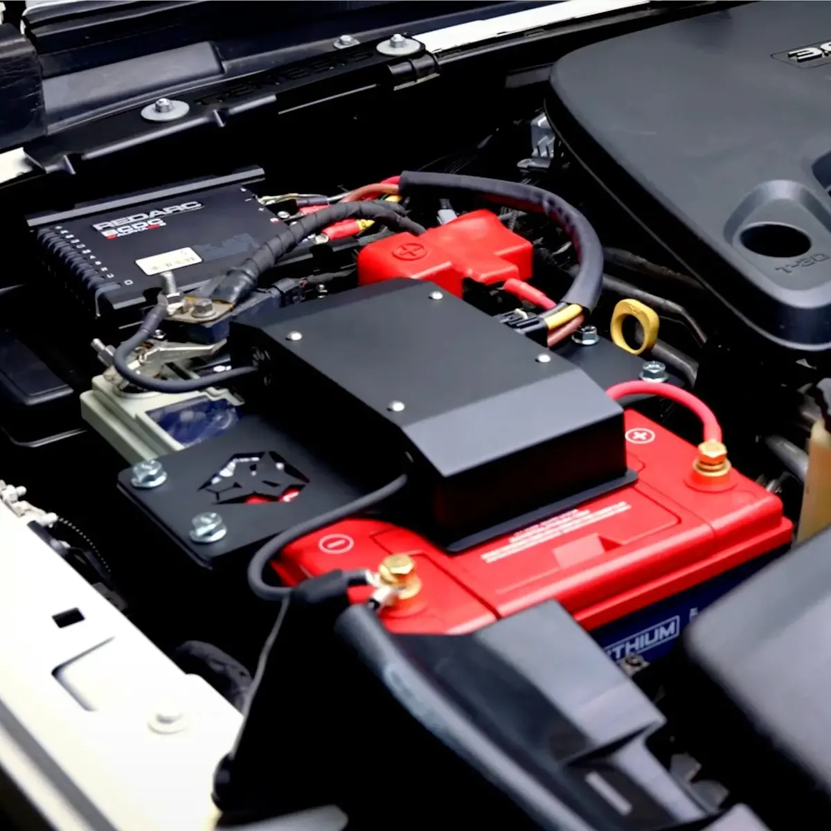 2018+ Gas Wrangler Jl Omega Dual Battery System 1