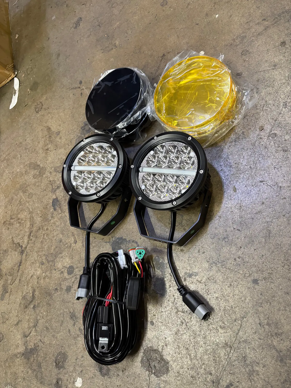 Eco Series 6" Round Off Road Led Light Pair With Amber & Black Covers & Wiring Harness 1