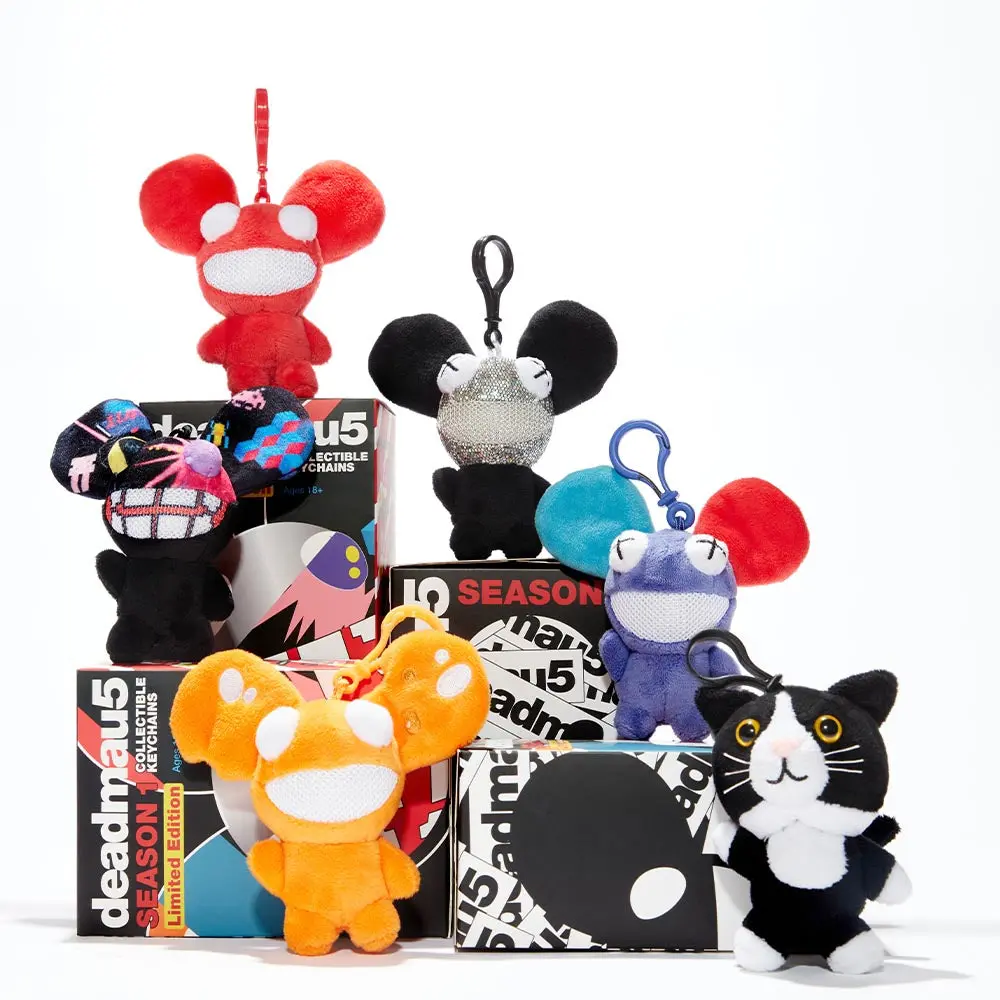 Season 1: Limited Edition Collectible Keychains + Exclusive Digital Access Pass (Blind Box) 1