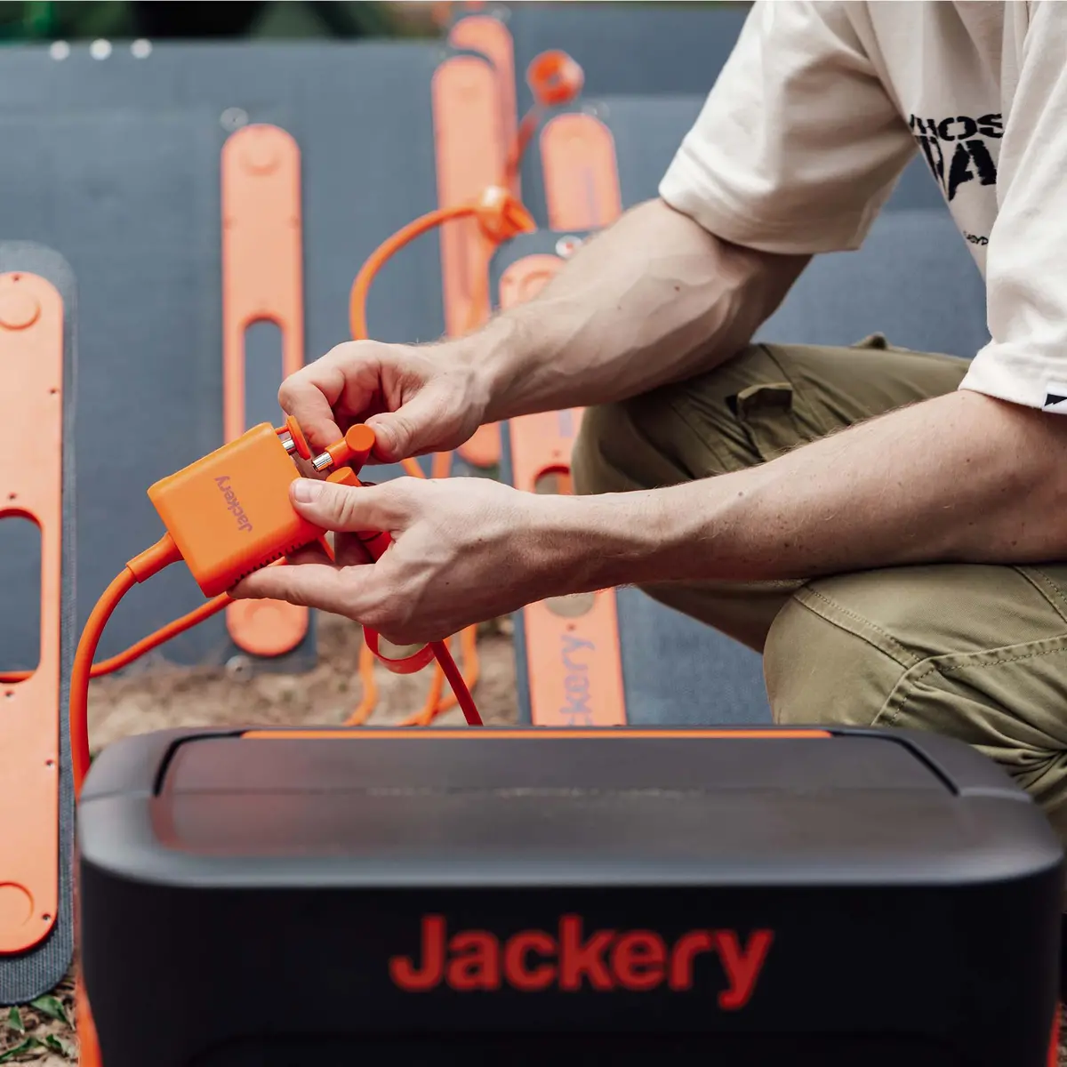Jackery Solar Panel Connector 1