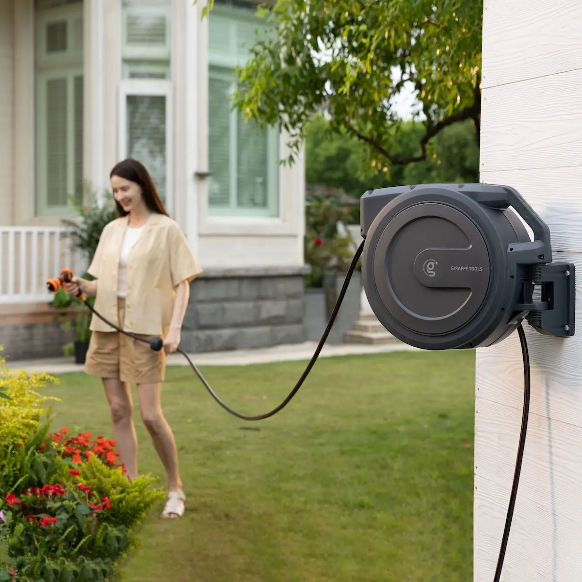 Retractable Garden Hose Reel 62Ft-155Ft 1