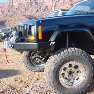 "Rock Proof" Front Bumper For Jeep Cherokee Xj (1984-01) 1