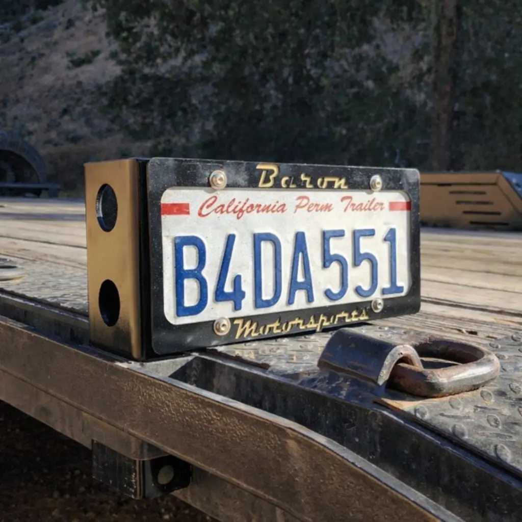 Trailer Stake Pocket License Plate Mount 2
